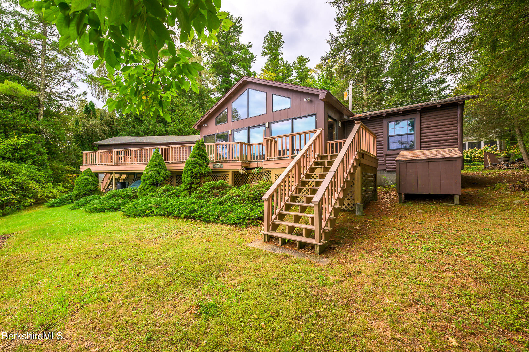36 Lakeside Rd