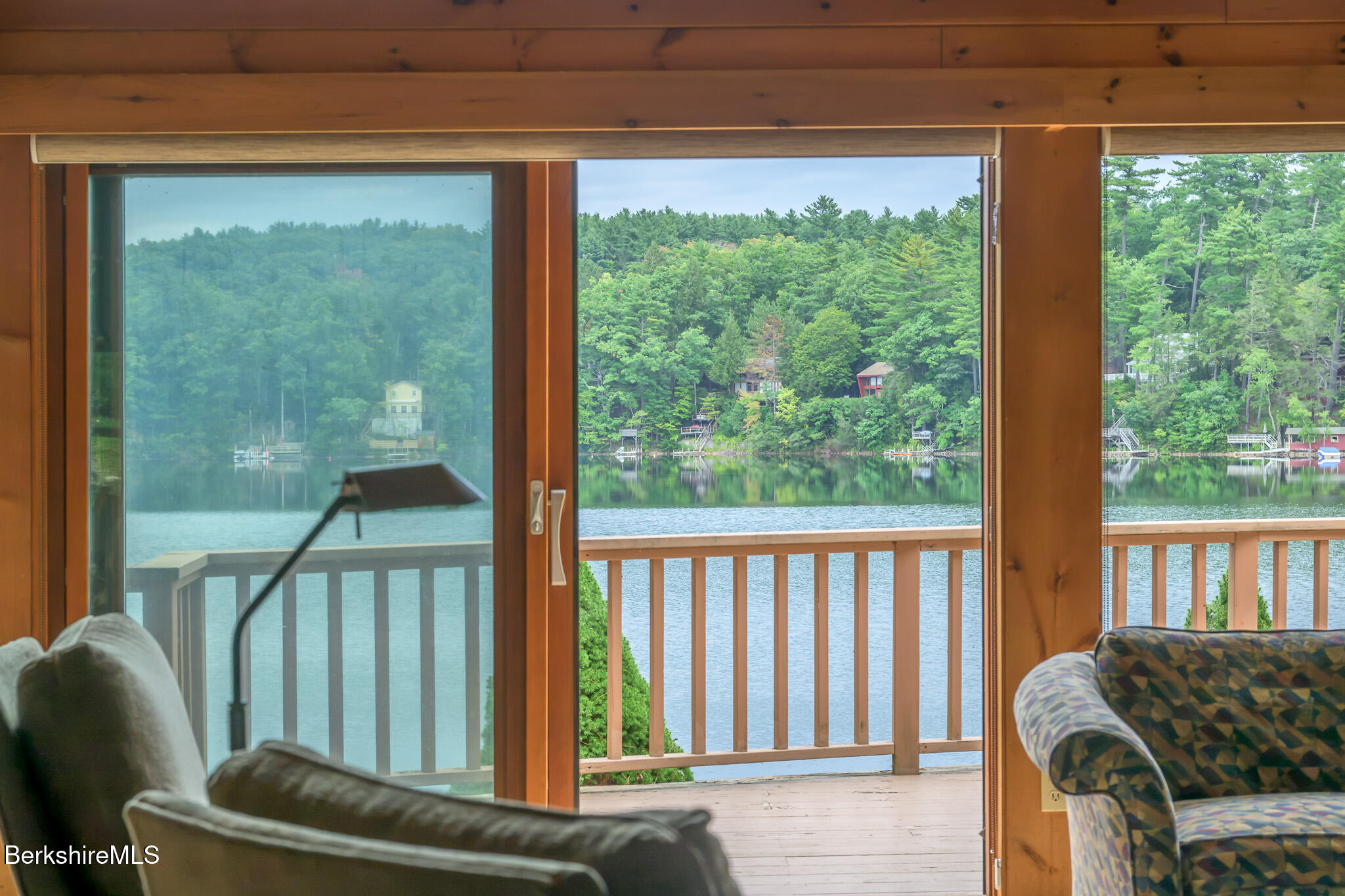 36 Lakeside Rd