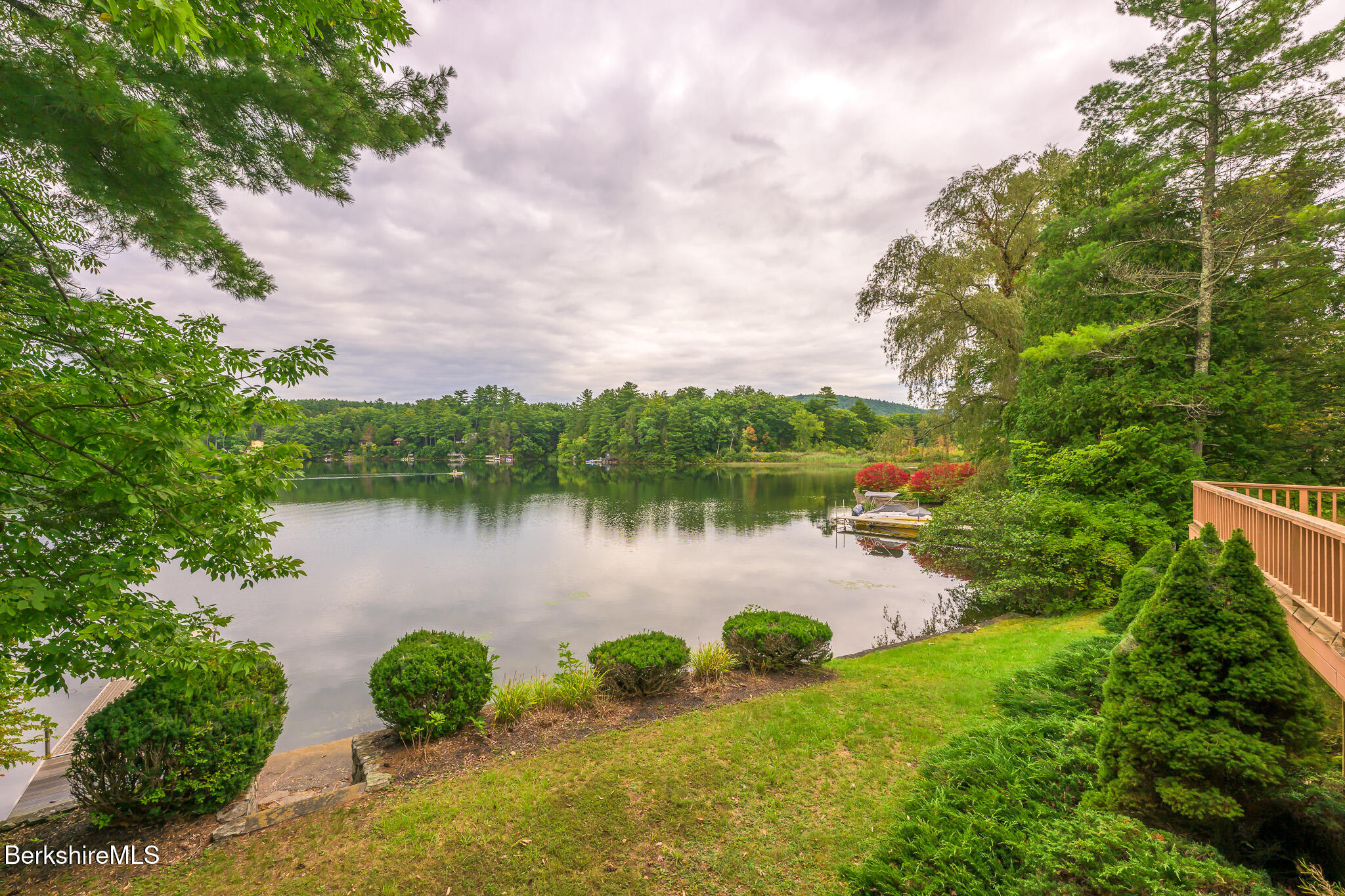 36 Lakeside Rd