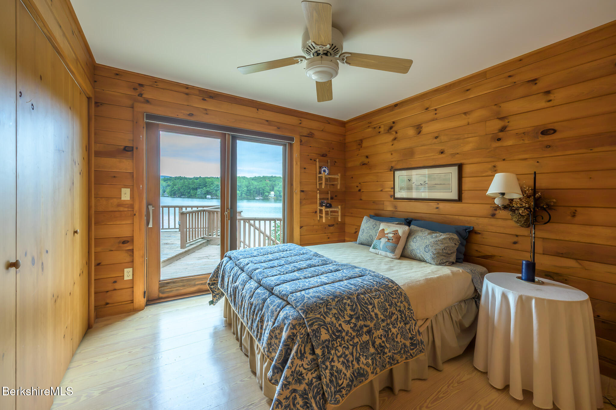 36 Lakeside Rd