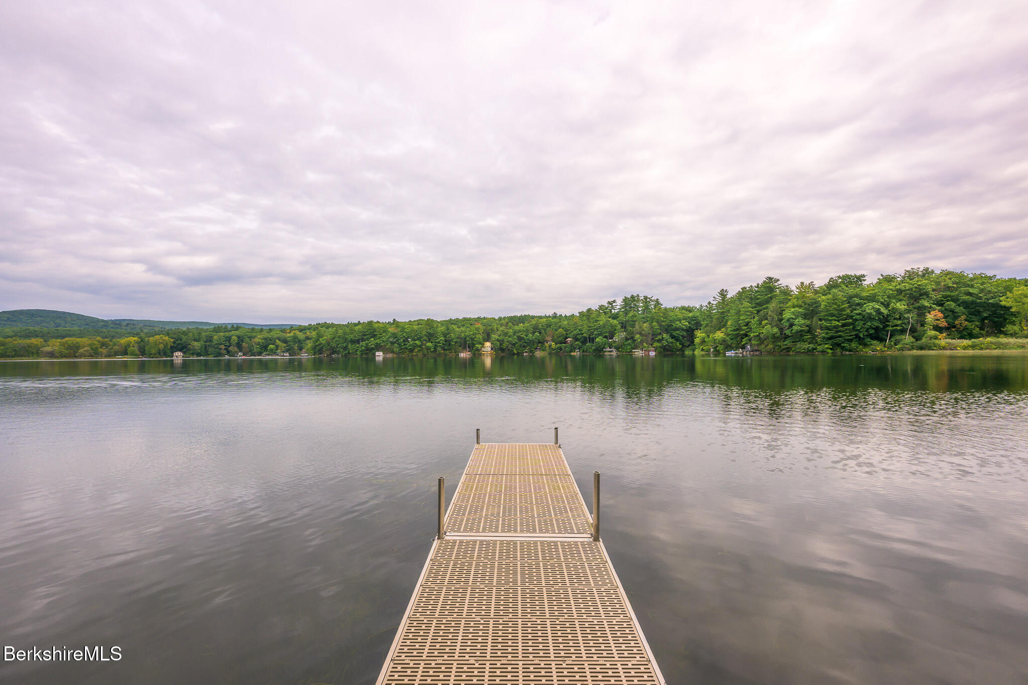 36 Lakeside Rd