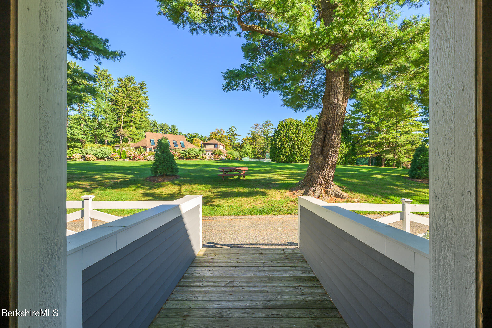 19 Hawthorne Rd 1C