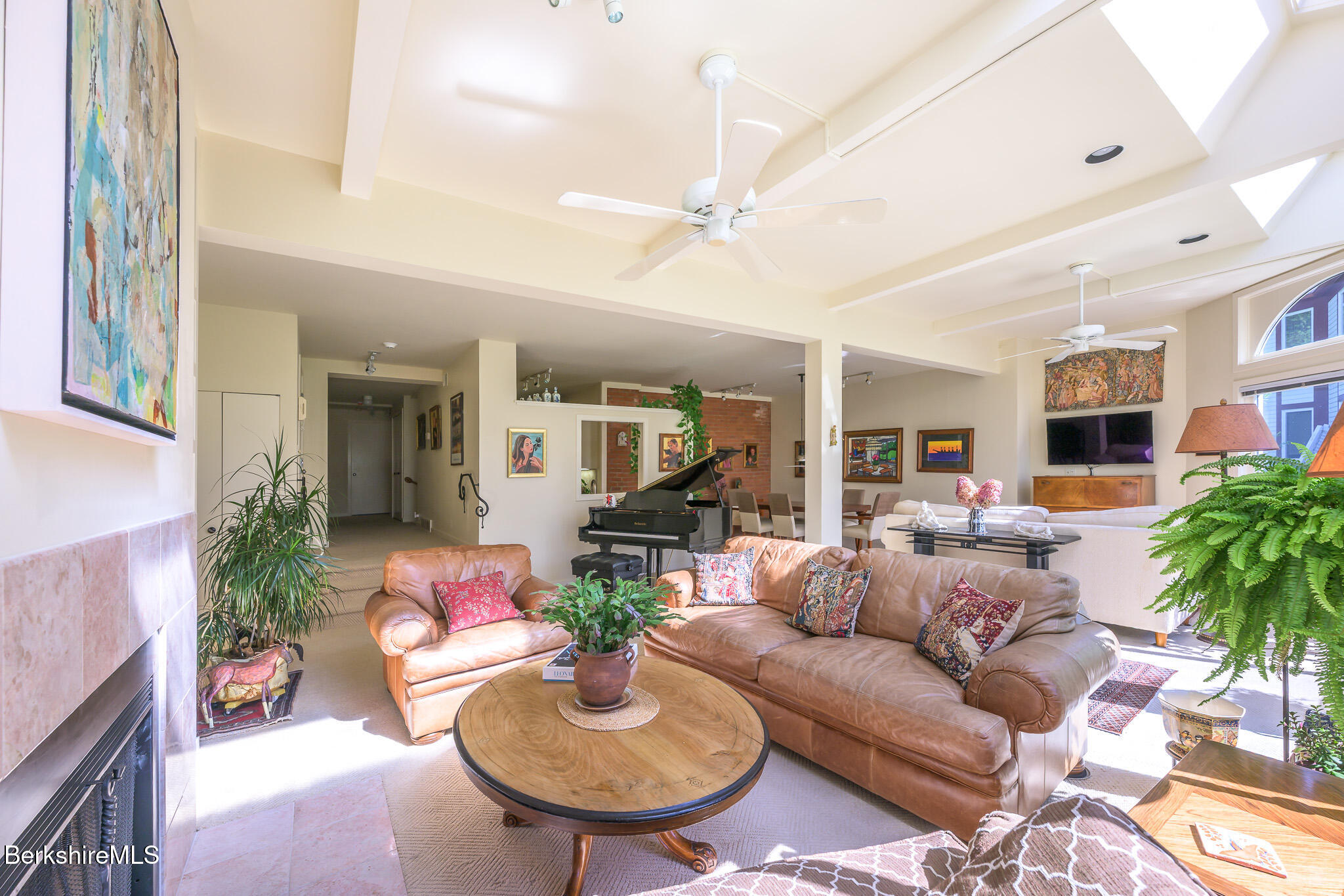 19 Hawthorne Rd 1C