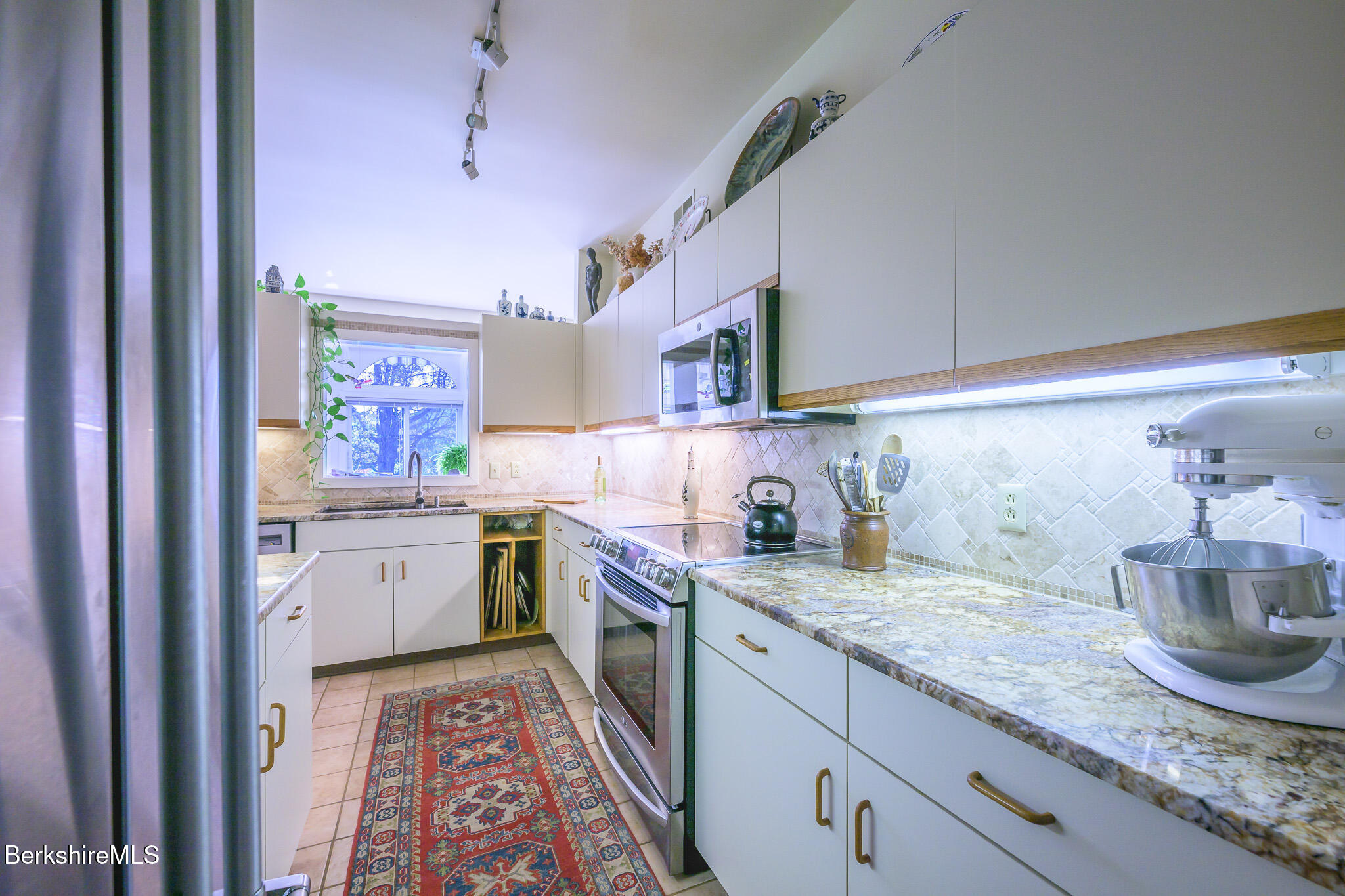 19 Hawthorne Rd 1C