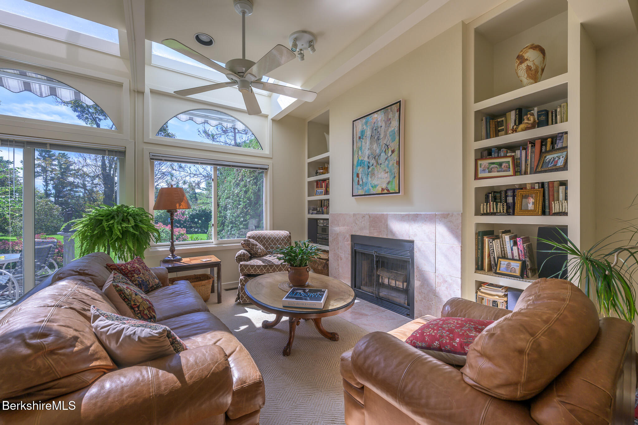 19 Hawthorne Rd 1C