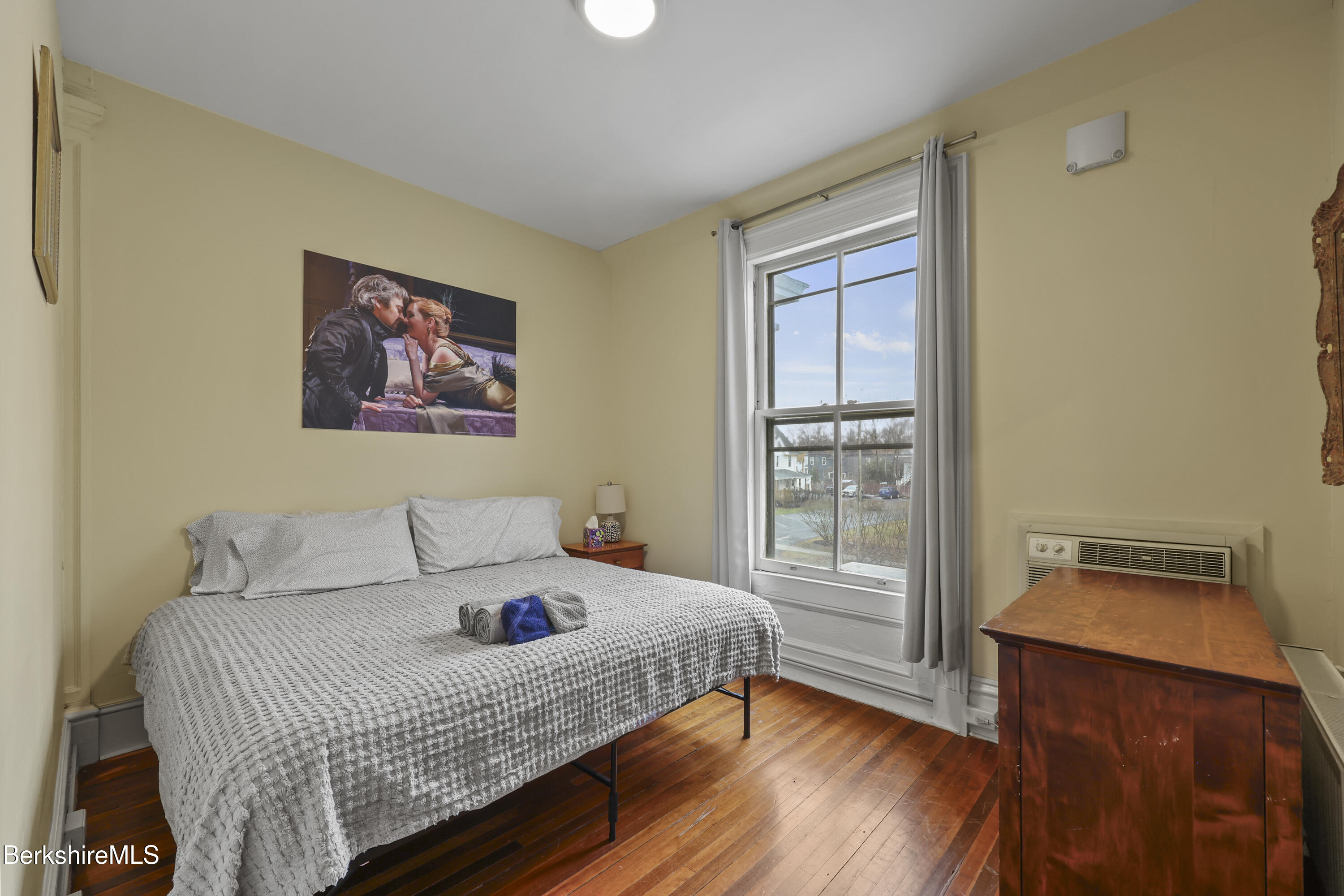 74 Wendell Ave