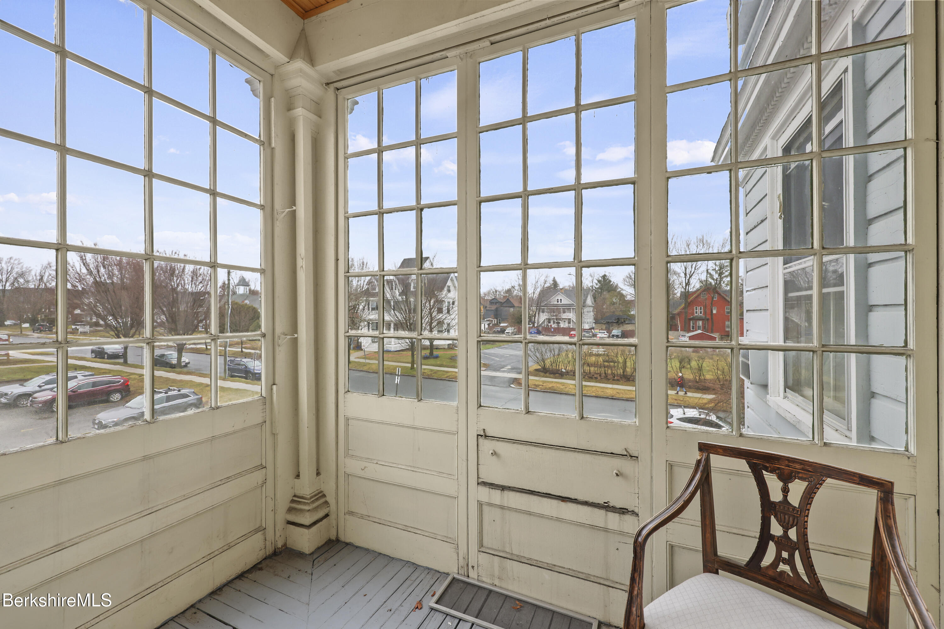 74 Wendell Ave