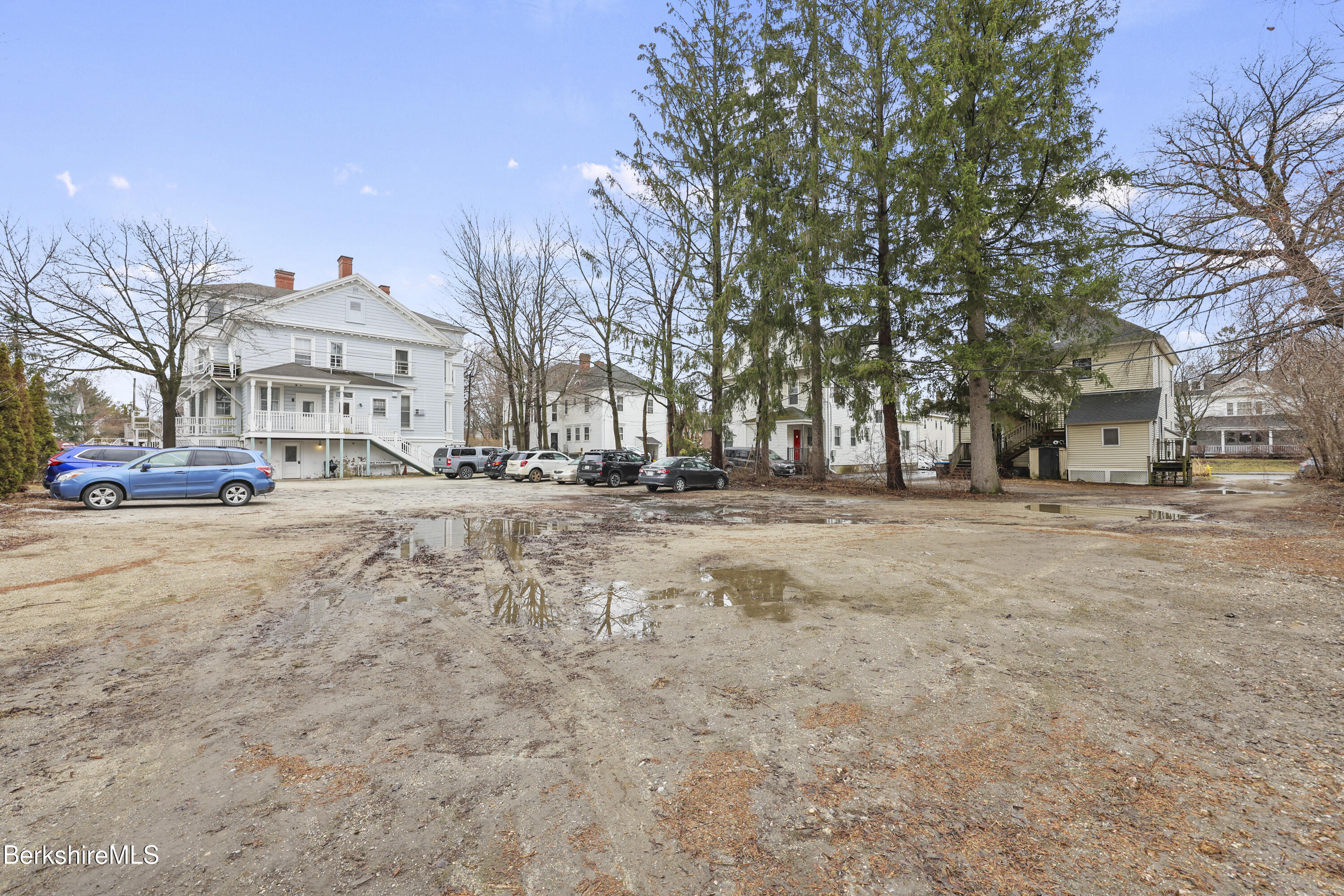74 Wendell Ave