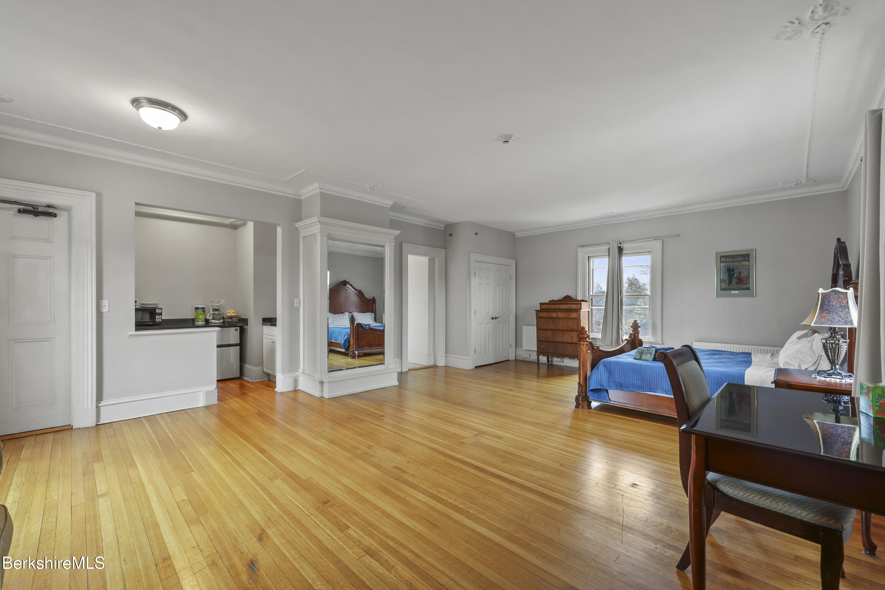 74 Wendell Ave