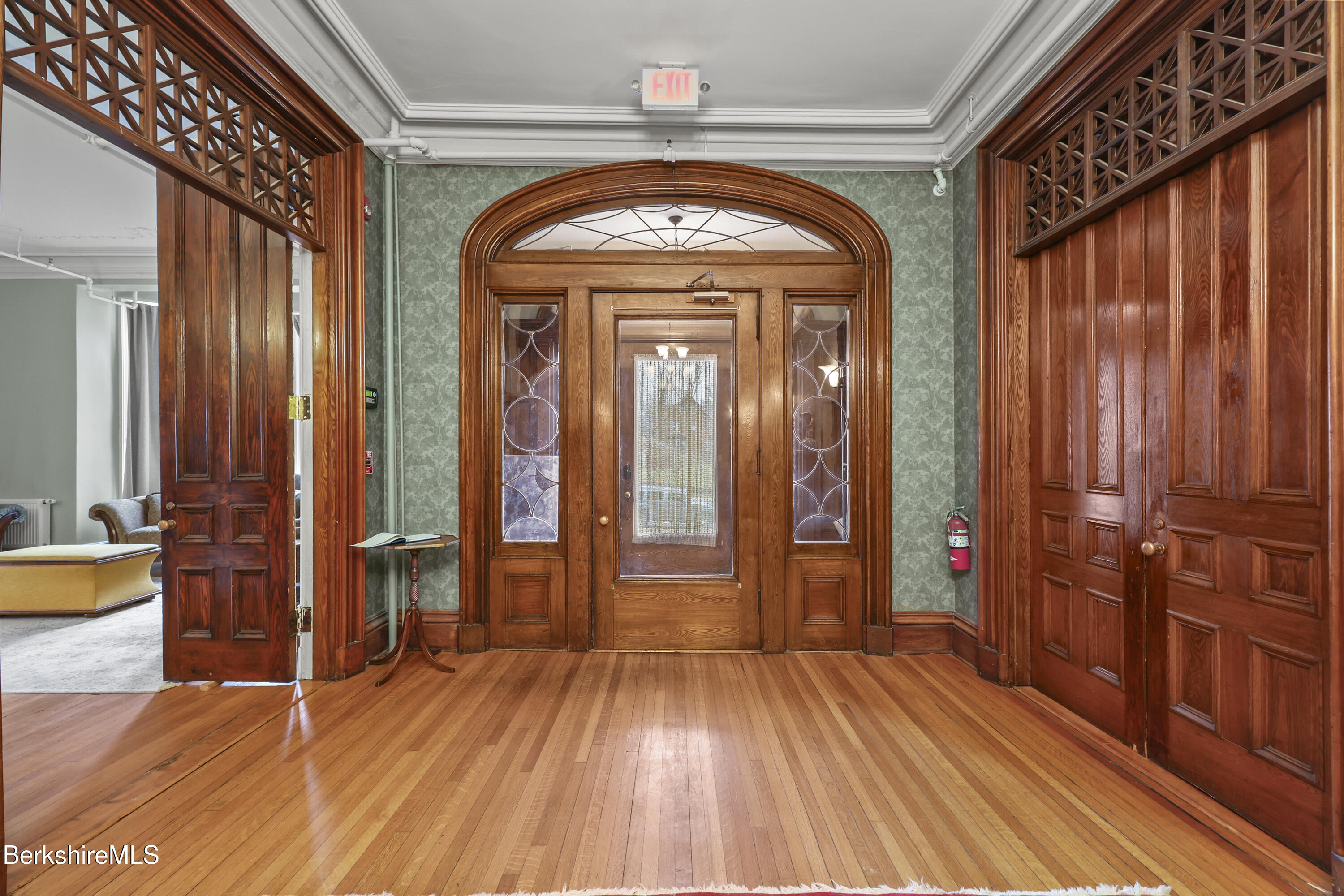 74 Wendell Ave