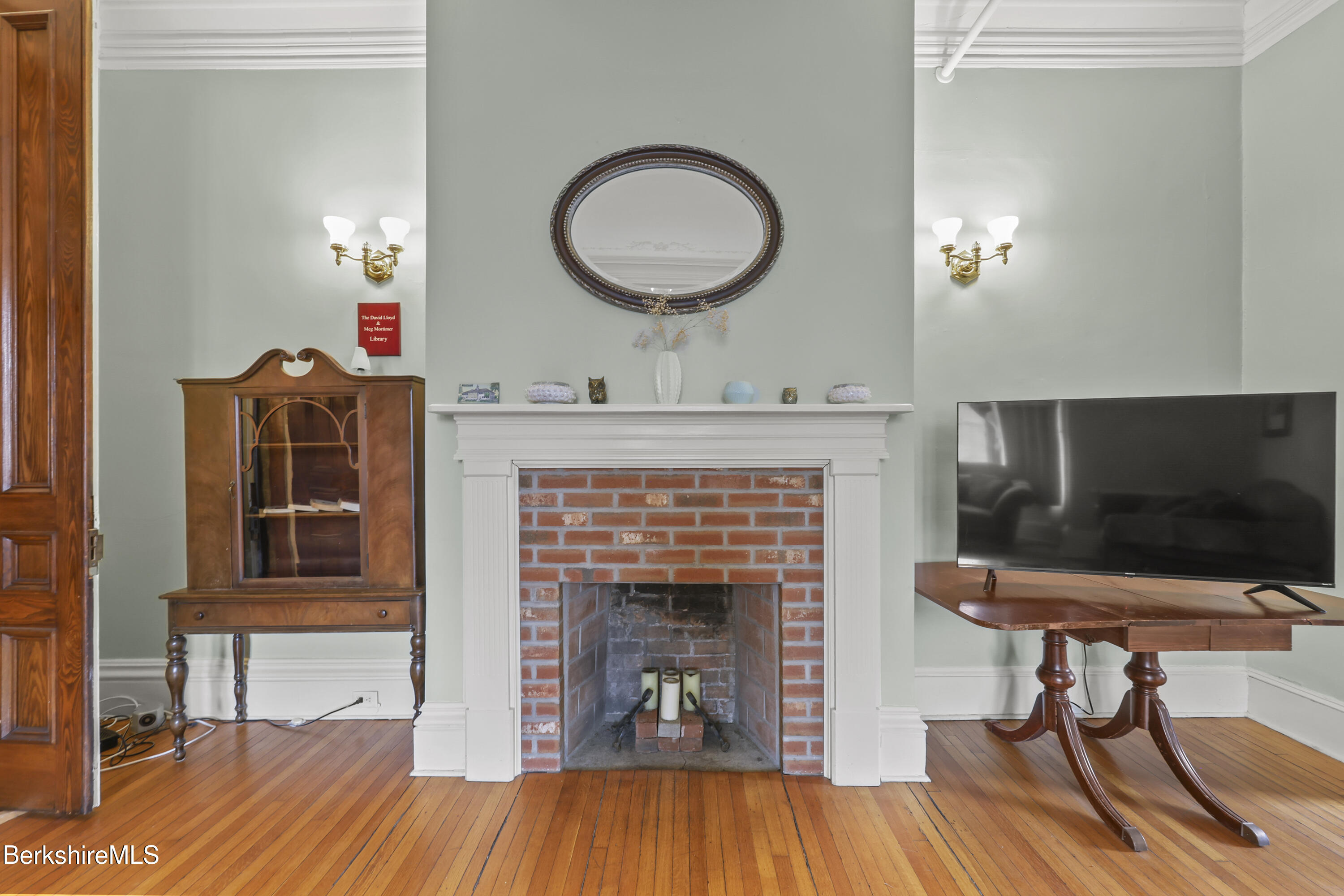 74 Wendell Ave