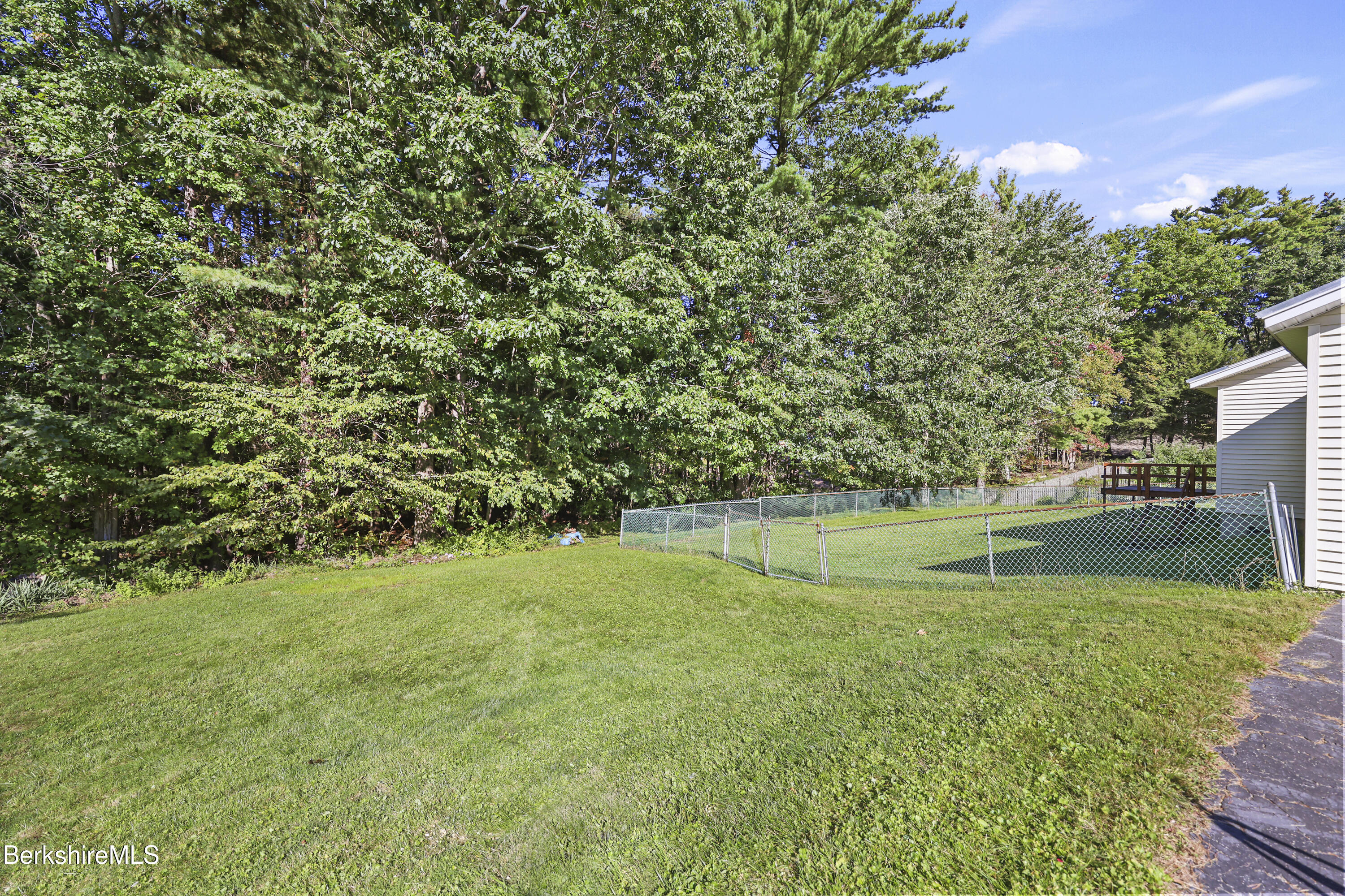 341 Cheshire Rd