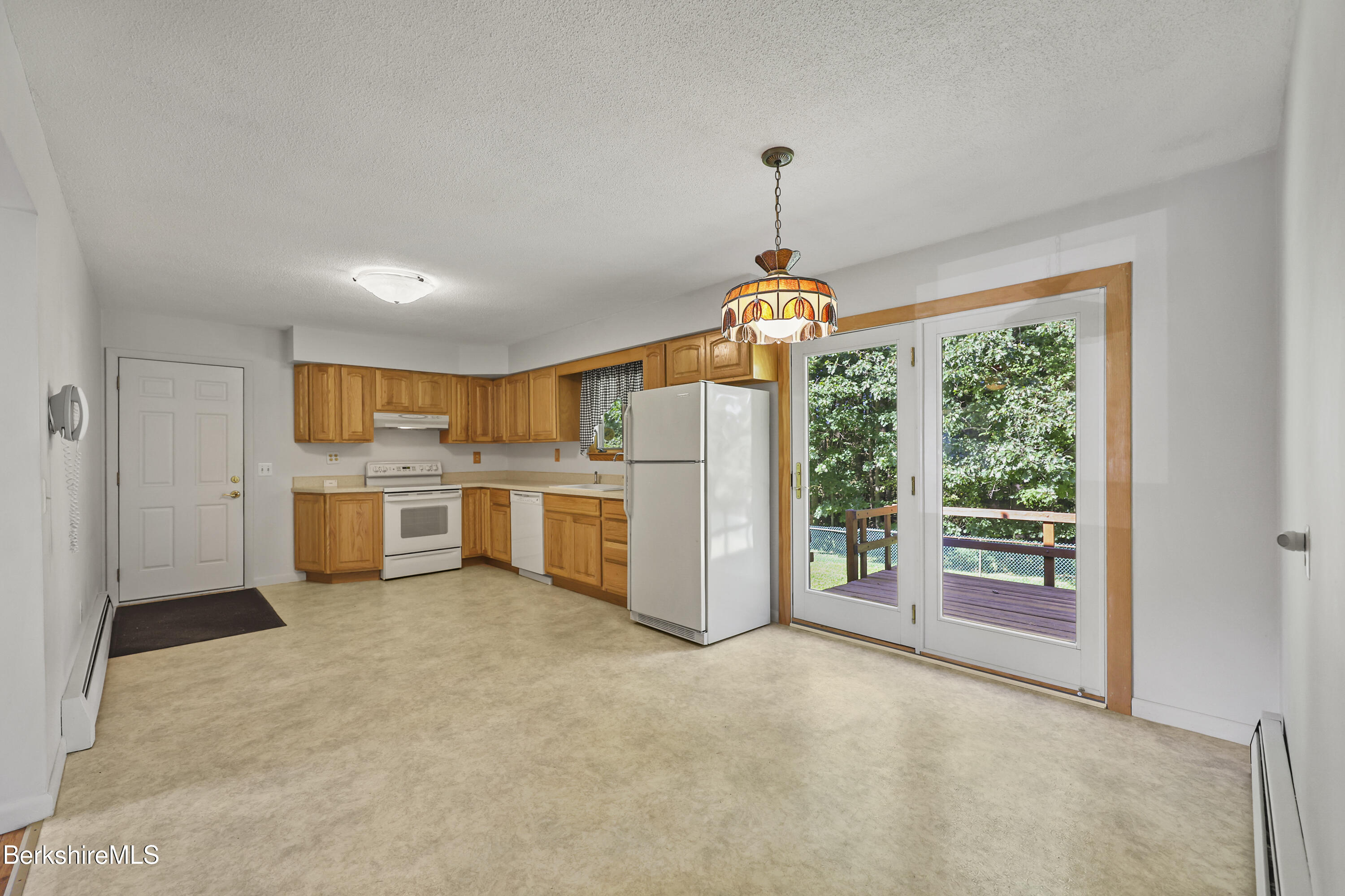 341 Cheshire Rd