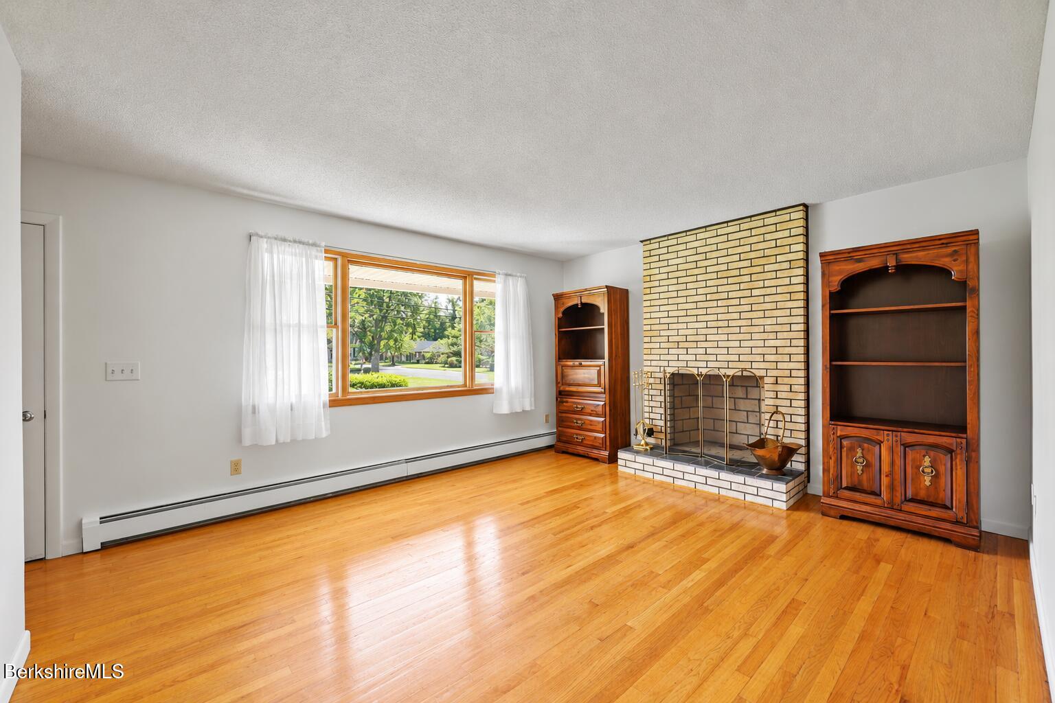 341 Cheshire Rd