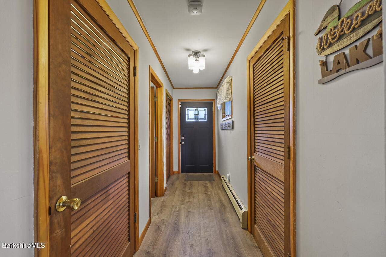 99 Narragansett Ave