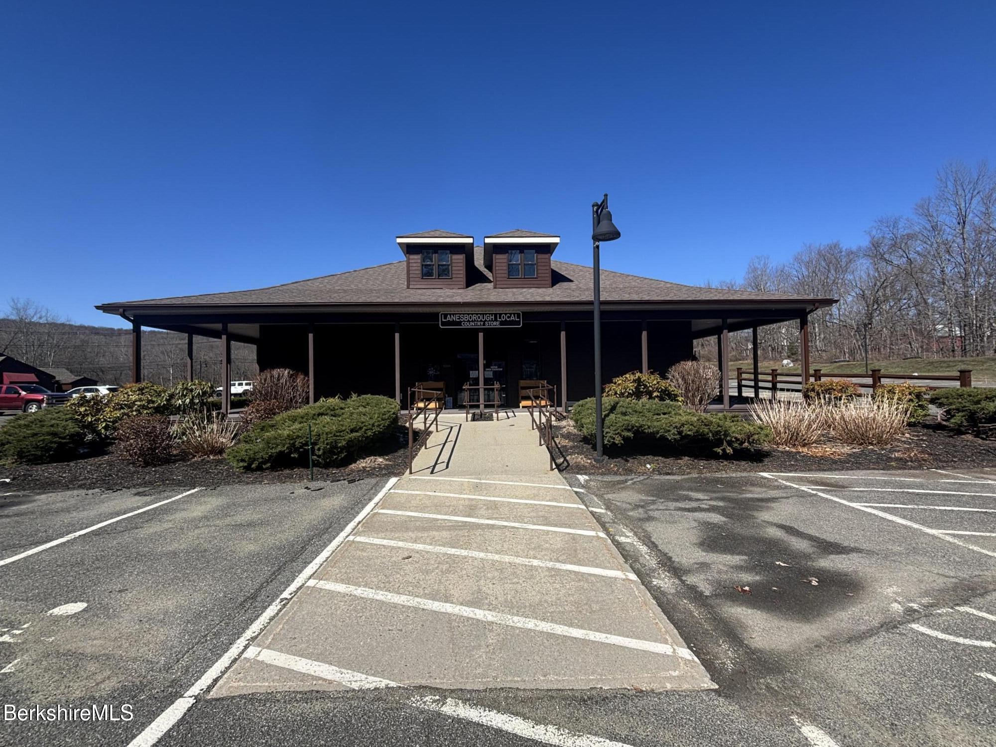 20 Williamstown Rd Lanesborough MA