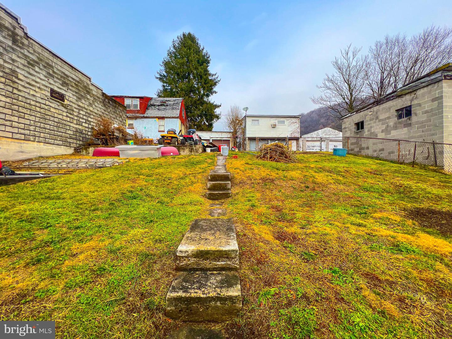 439 Columbia St
