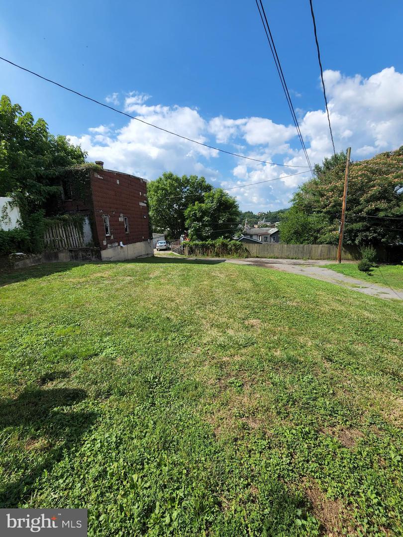 410 Walnut St