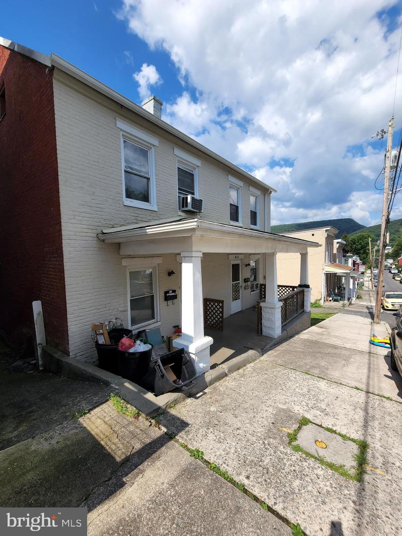 410 Walnut St