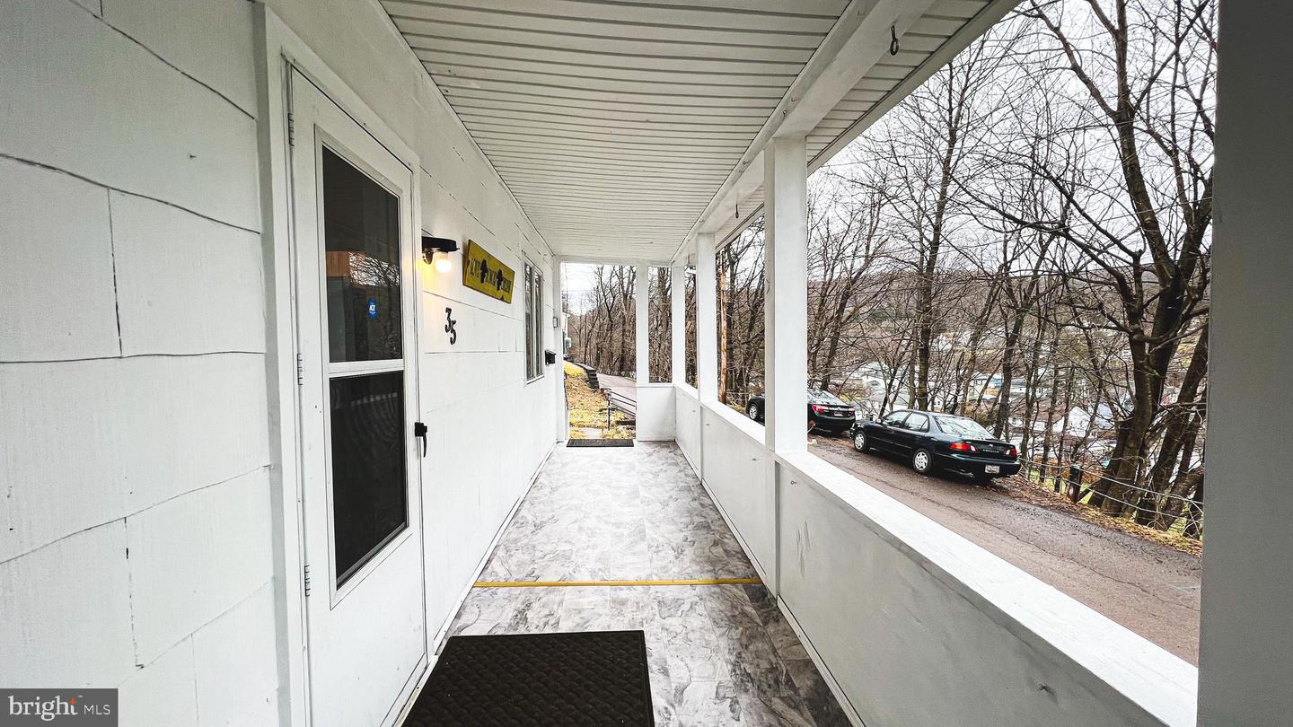35 Furnace St
