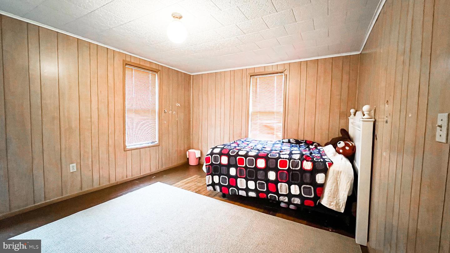 35 Furnace St