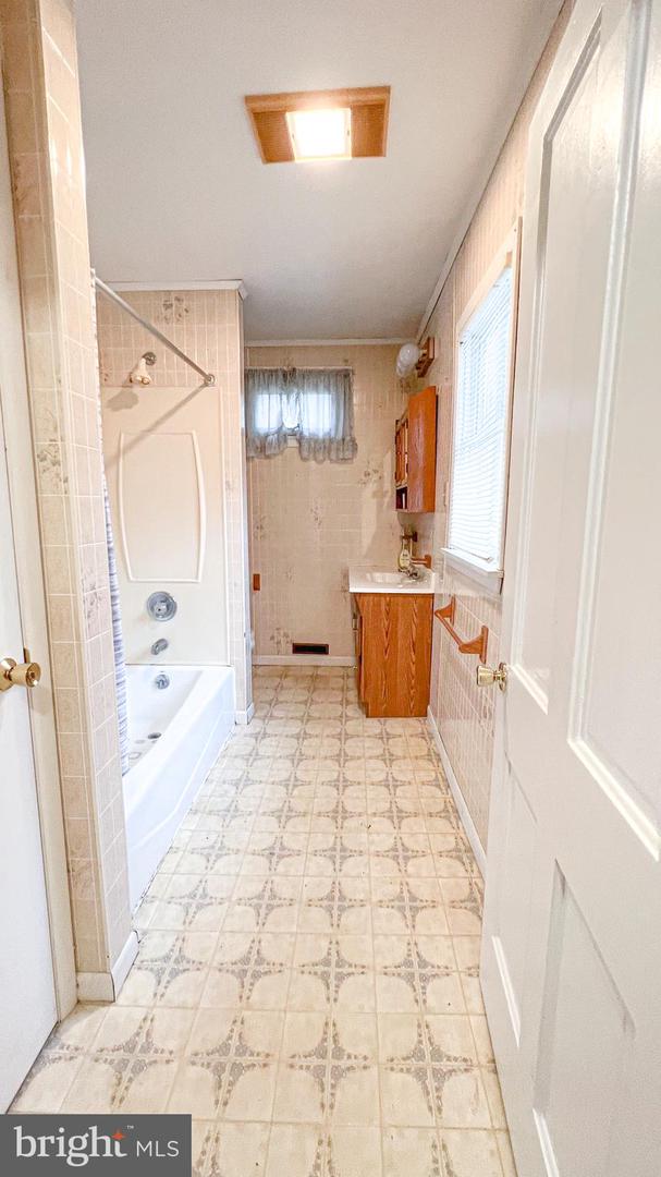 35 Furnace St