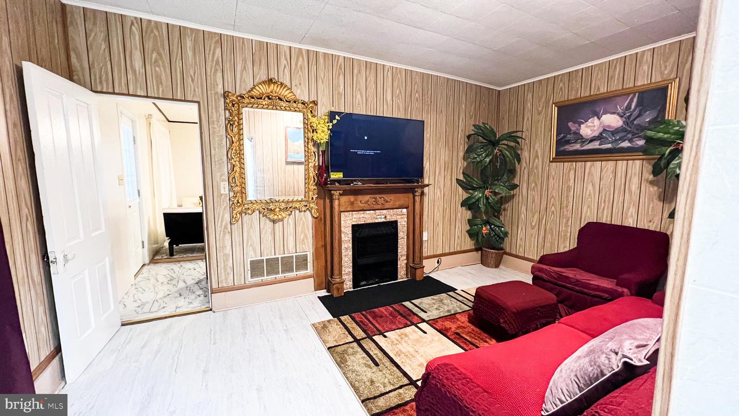 35 Furnace St