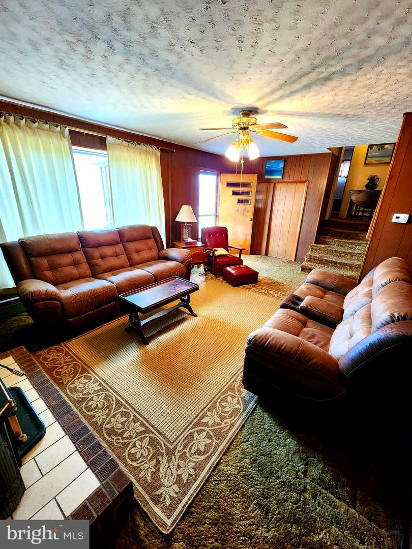 12138 Cash Valley Rd NW
