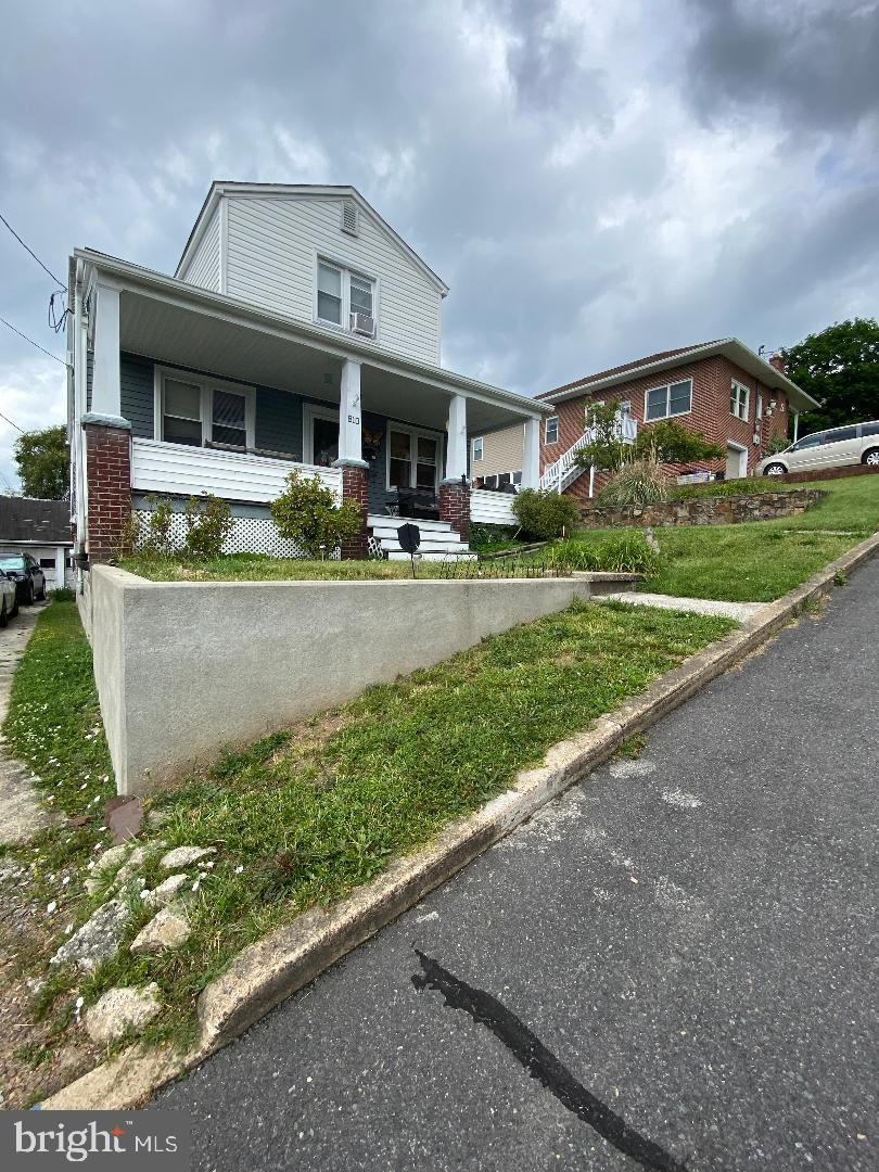 810 Sunbury Ave