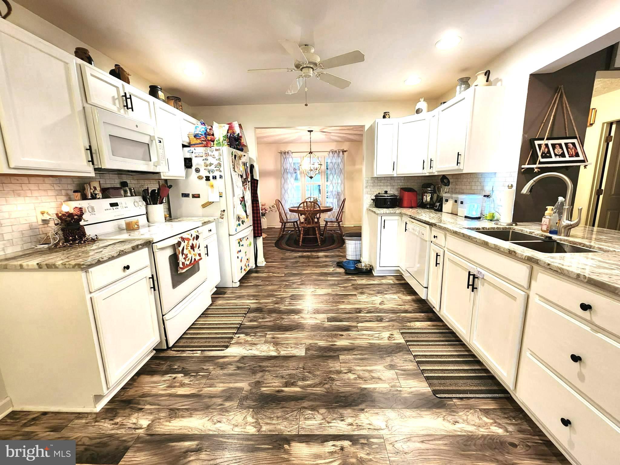 13816 Oleander Dr SW