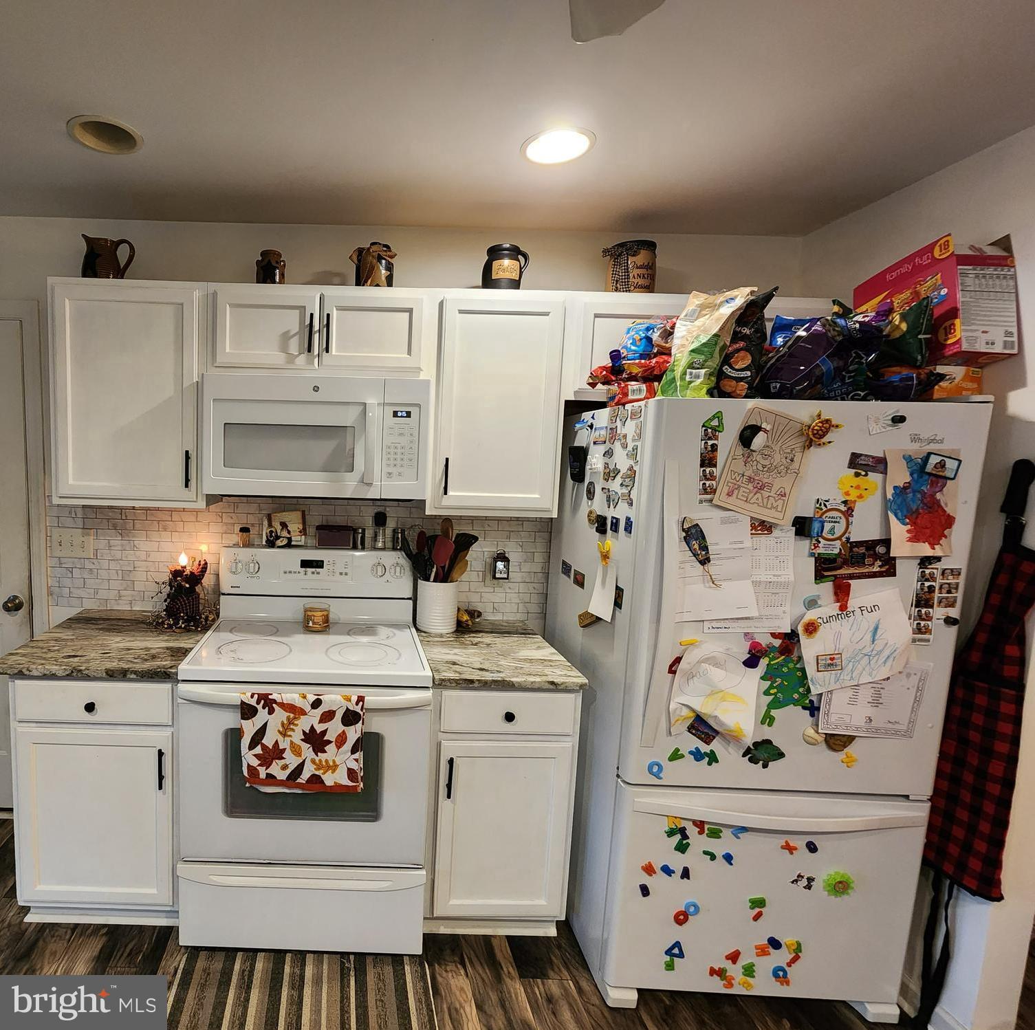 13816 Oleander Dr SW