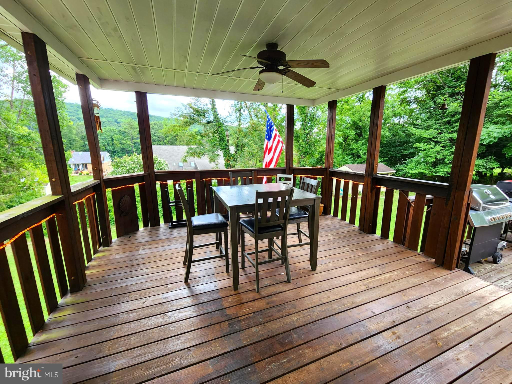 13816 Oleander Dr SW