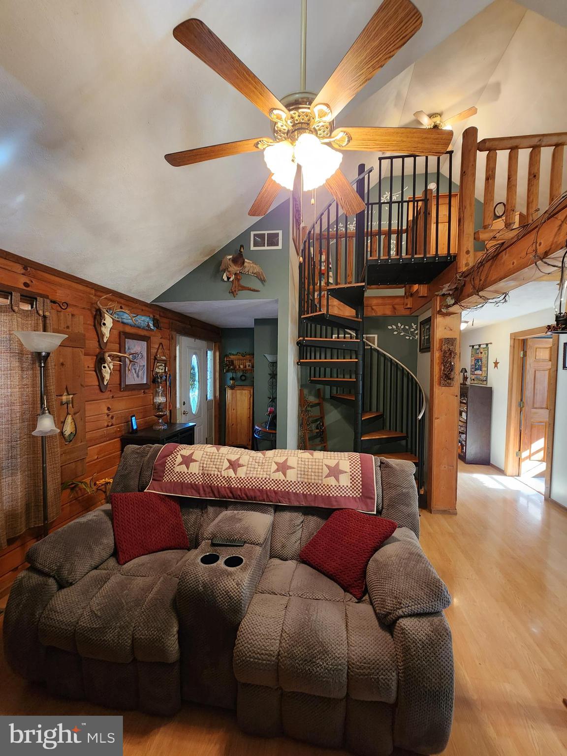 21800 Rocky Acres Ln NE