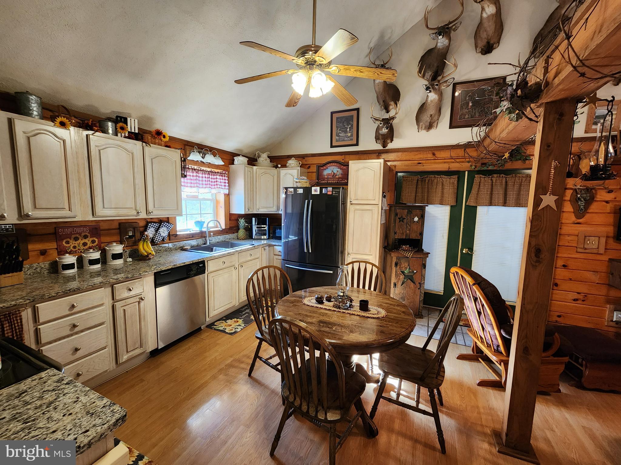 21800 Rocky Acres Ln NE