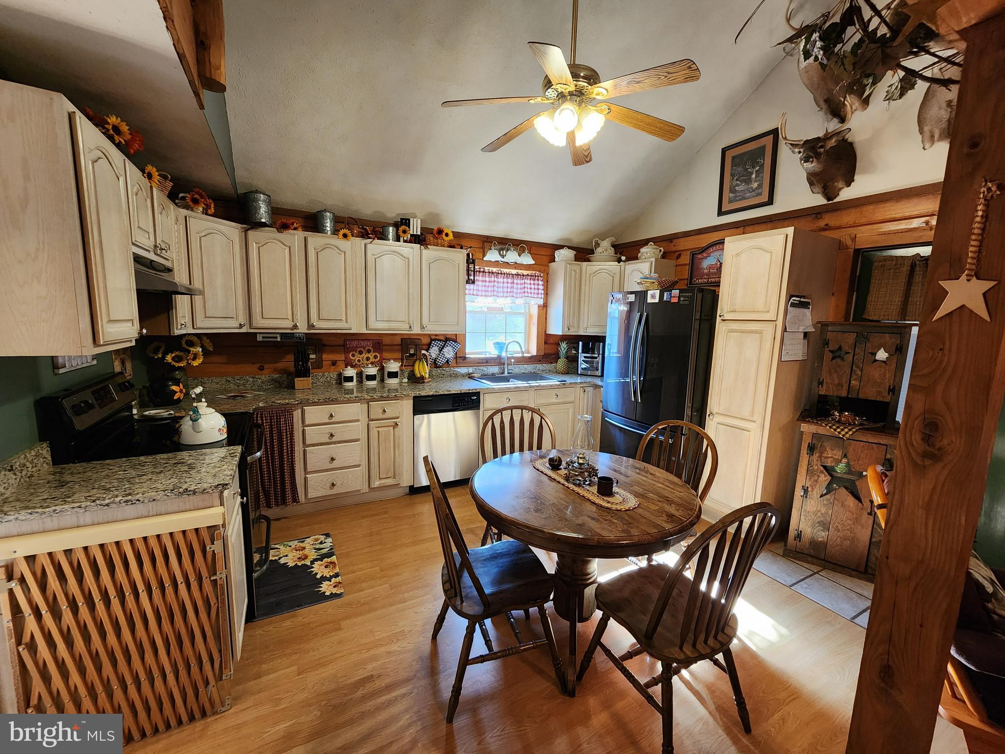 21800 Rocky Acres Ln NE