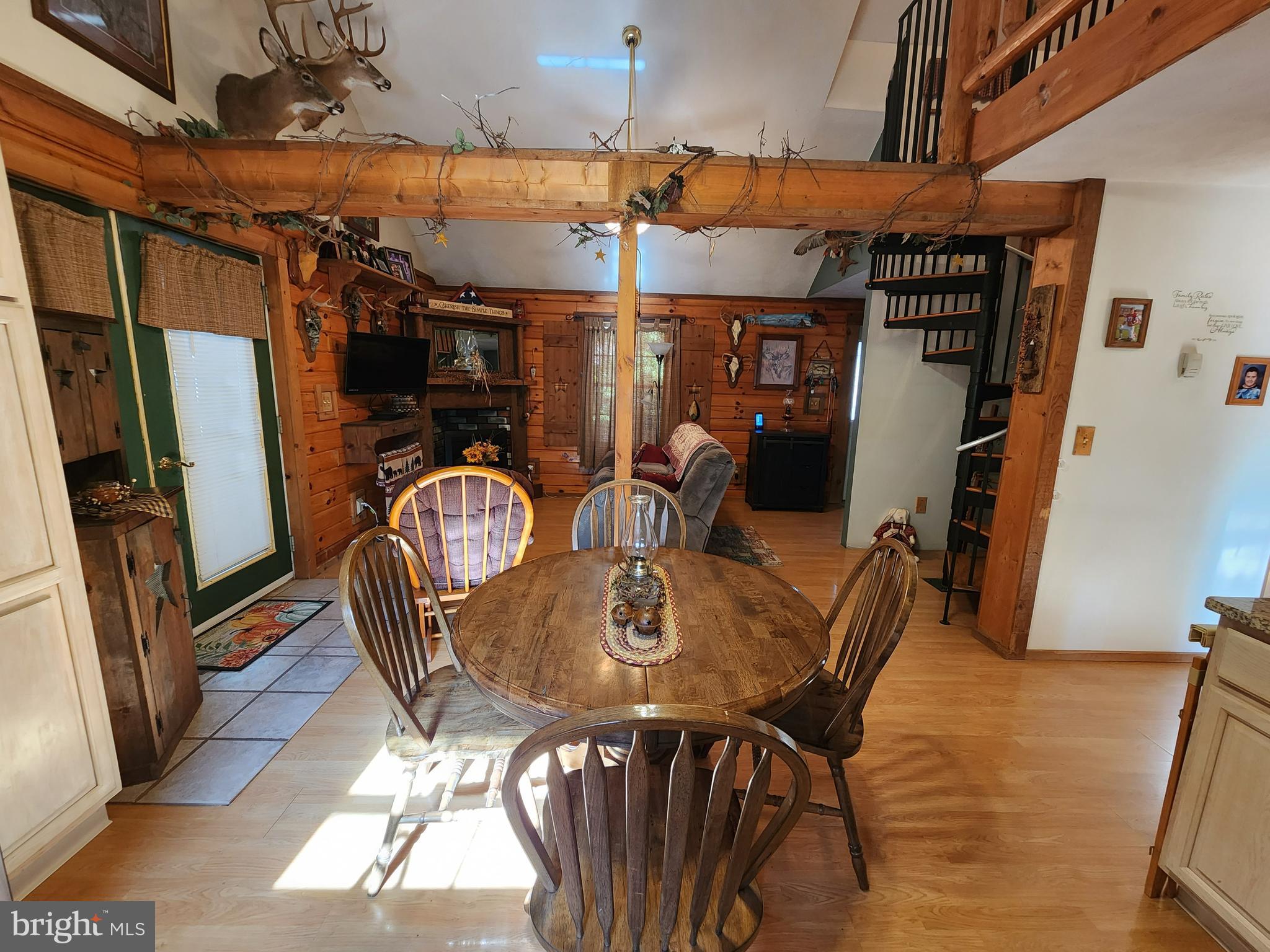 21800 Rocky Acres Ln NE