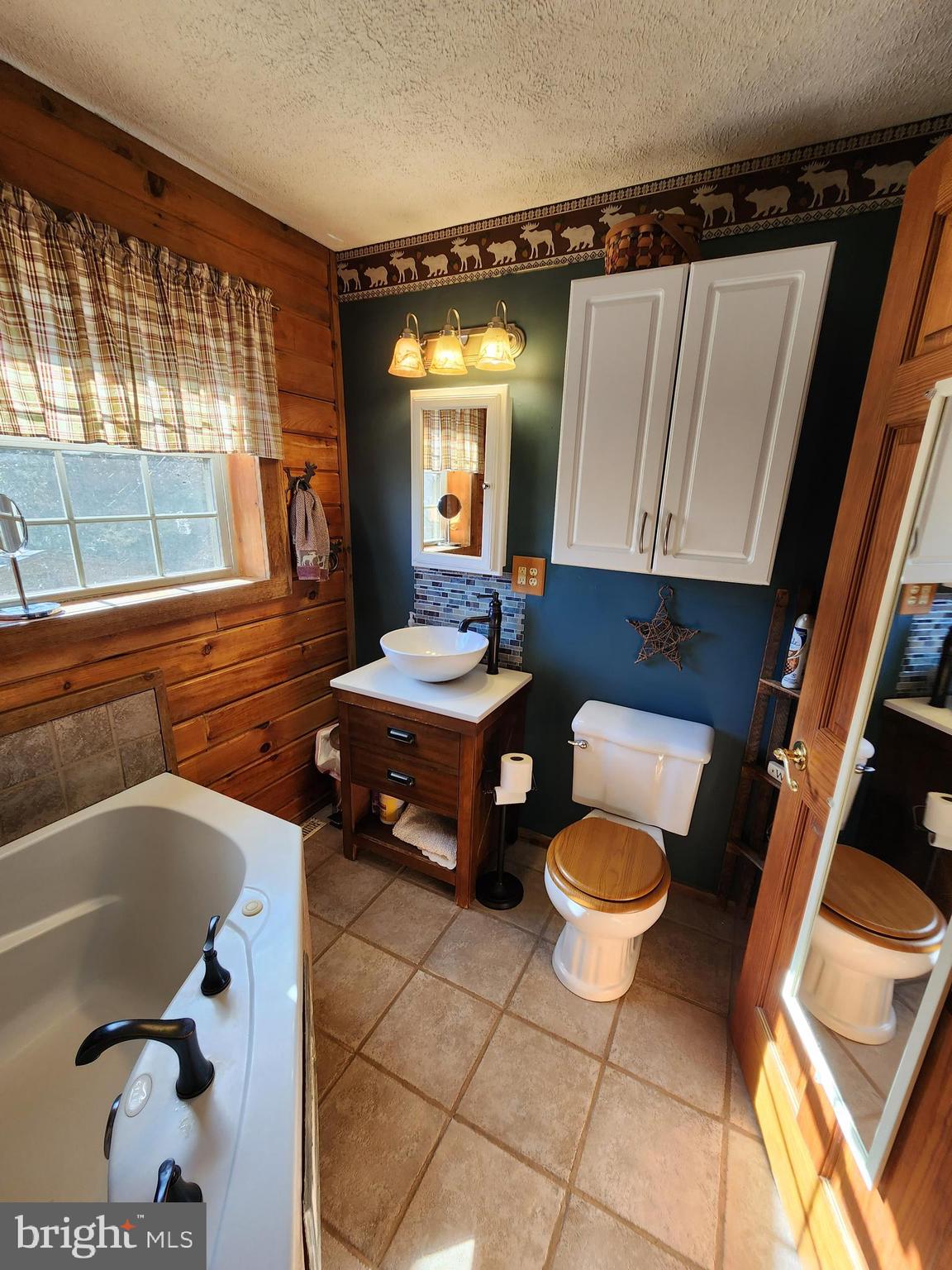 21800 Rocky Acres Ln NE