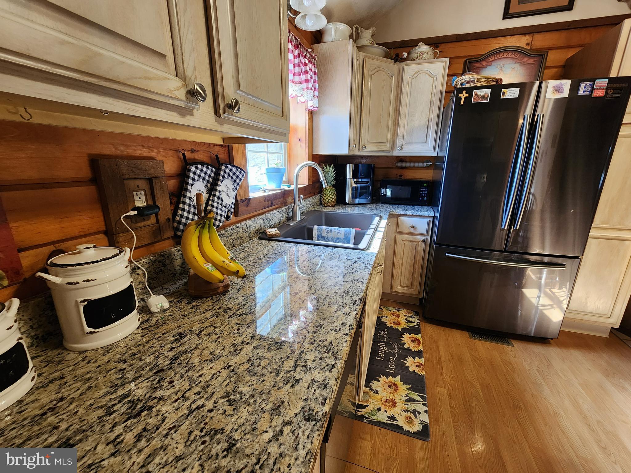 21800 Rocky Acres Ln NE