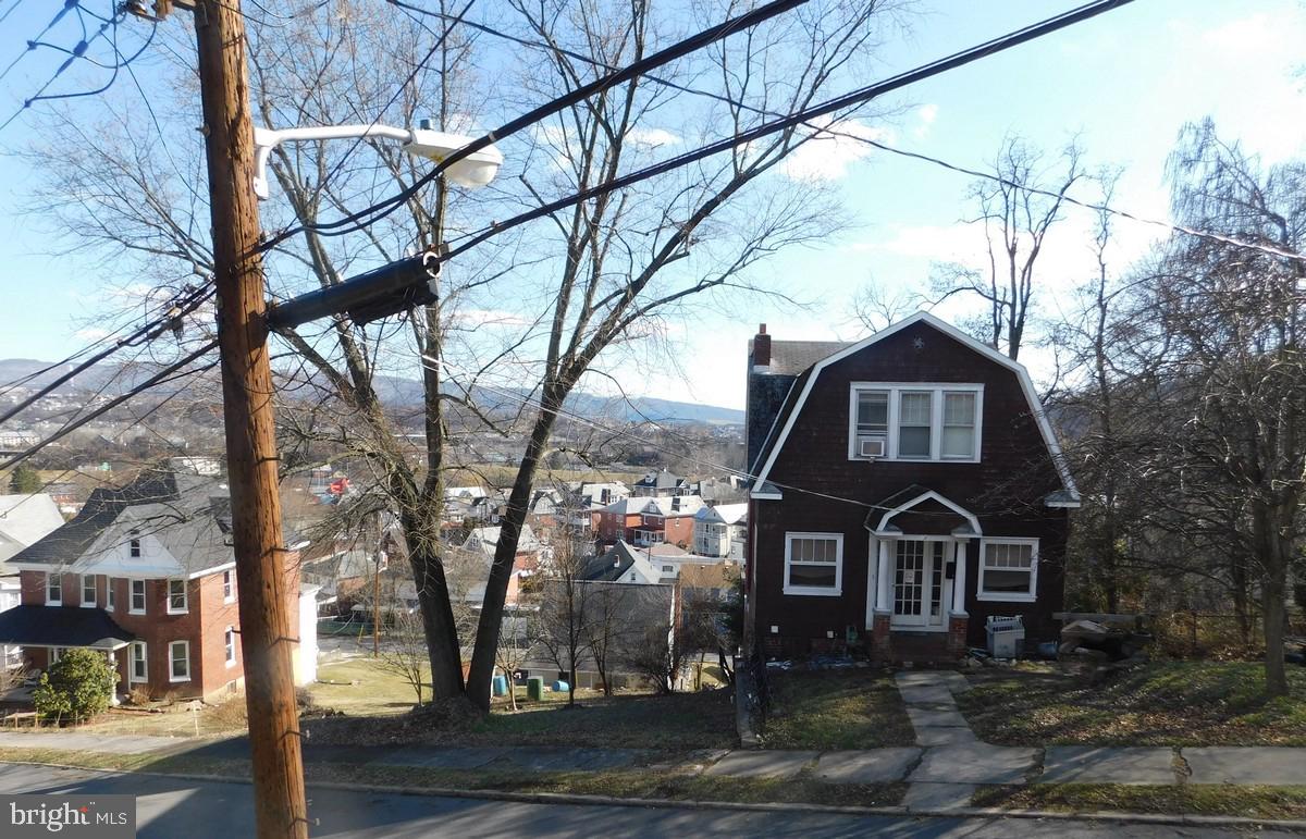 527 Rose Hill Ave
