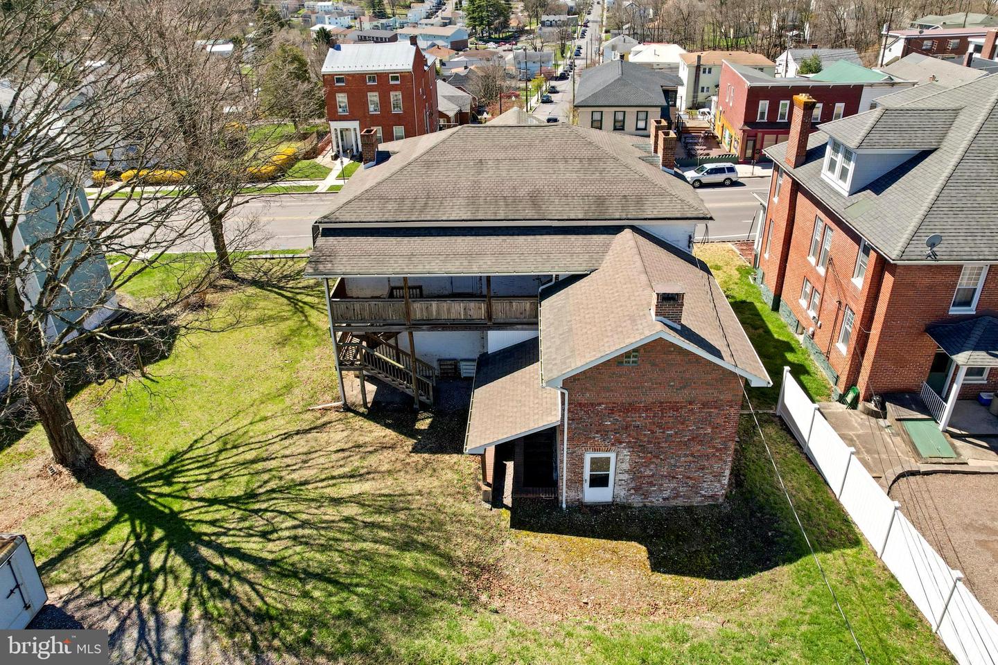 144 Main St