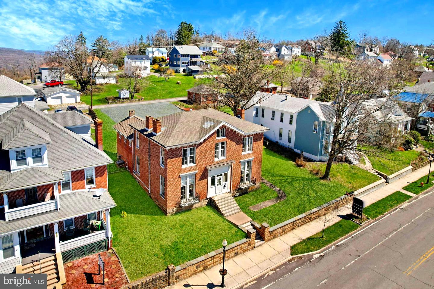 144 Main St