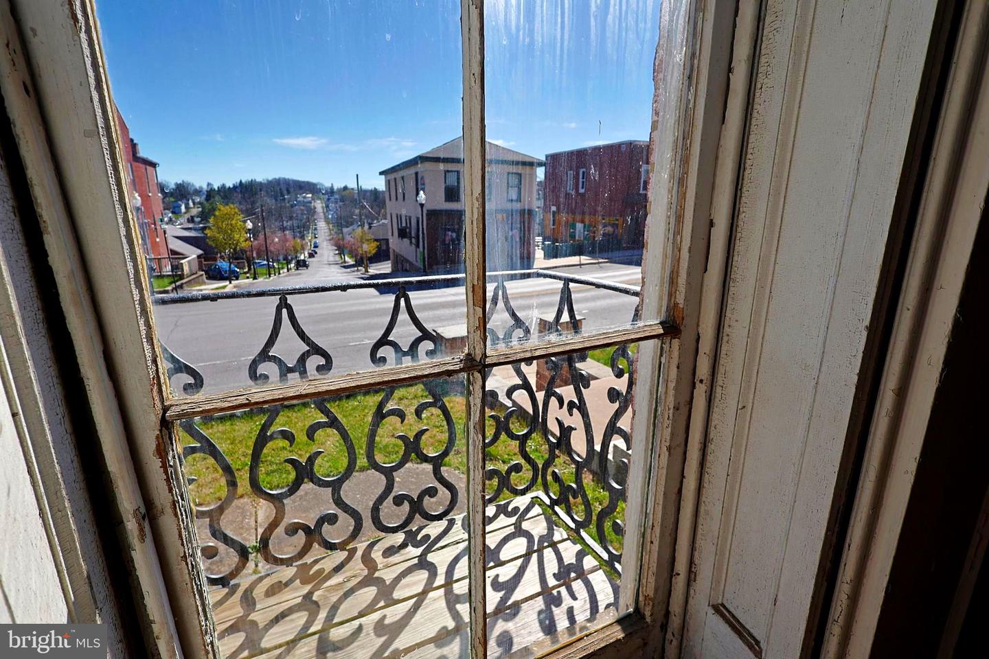 144 Main St