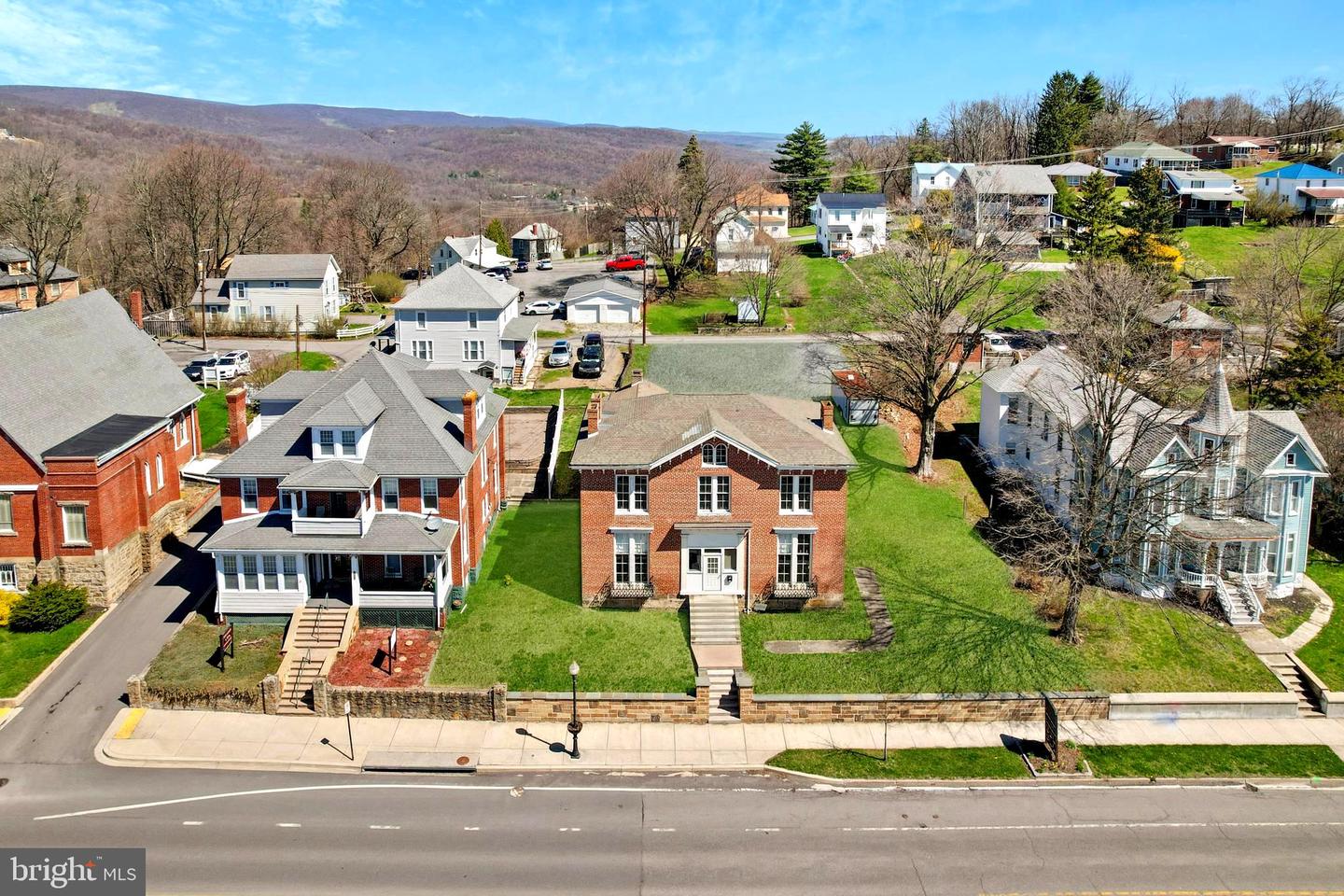144 Main St