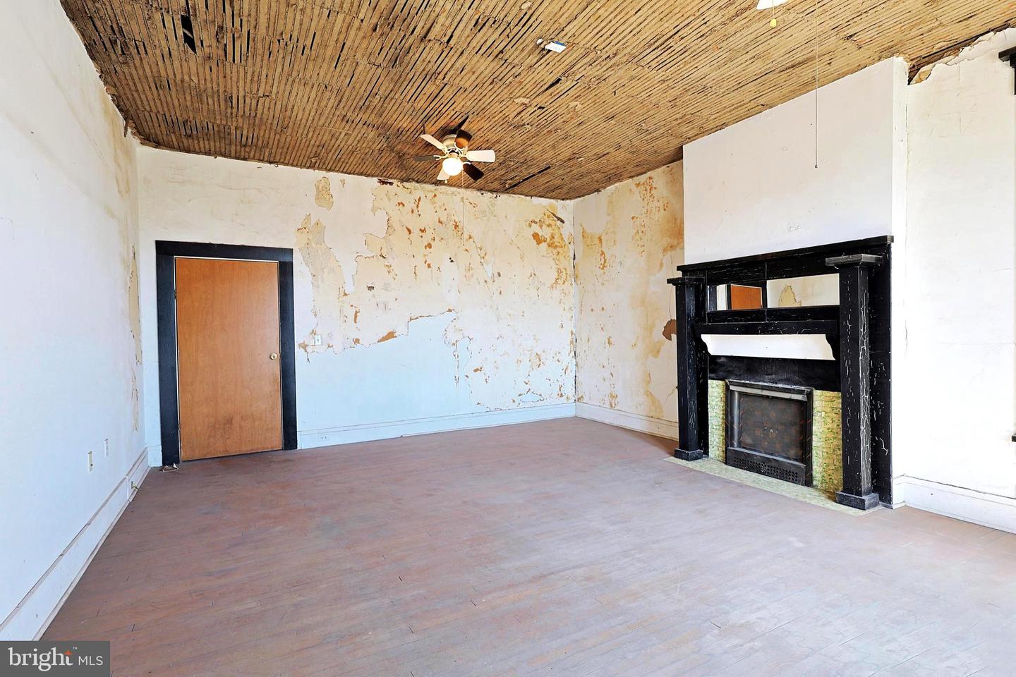 144 Main St
