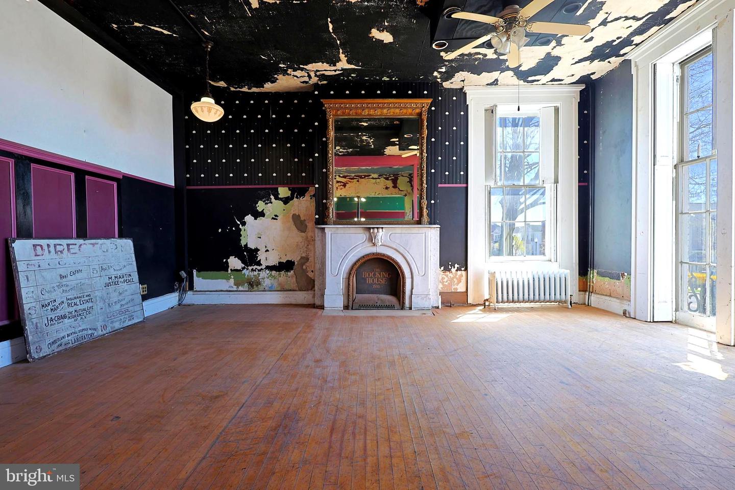144 Main St