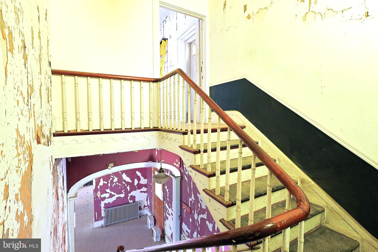 144 Main St