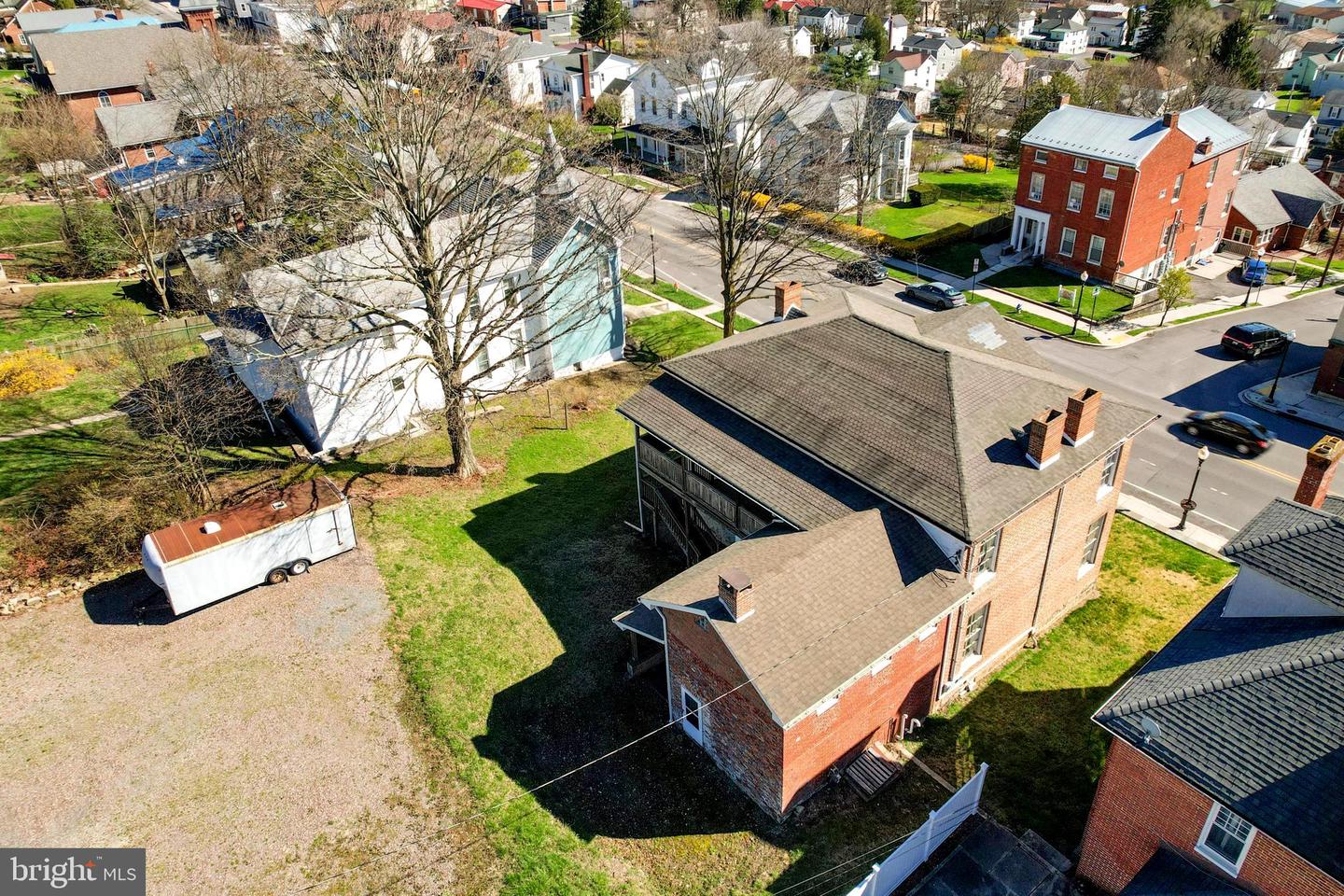 144 Main St
