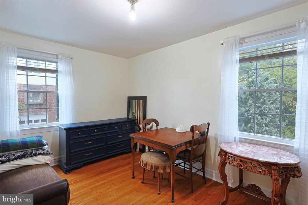 845 Camden Ave