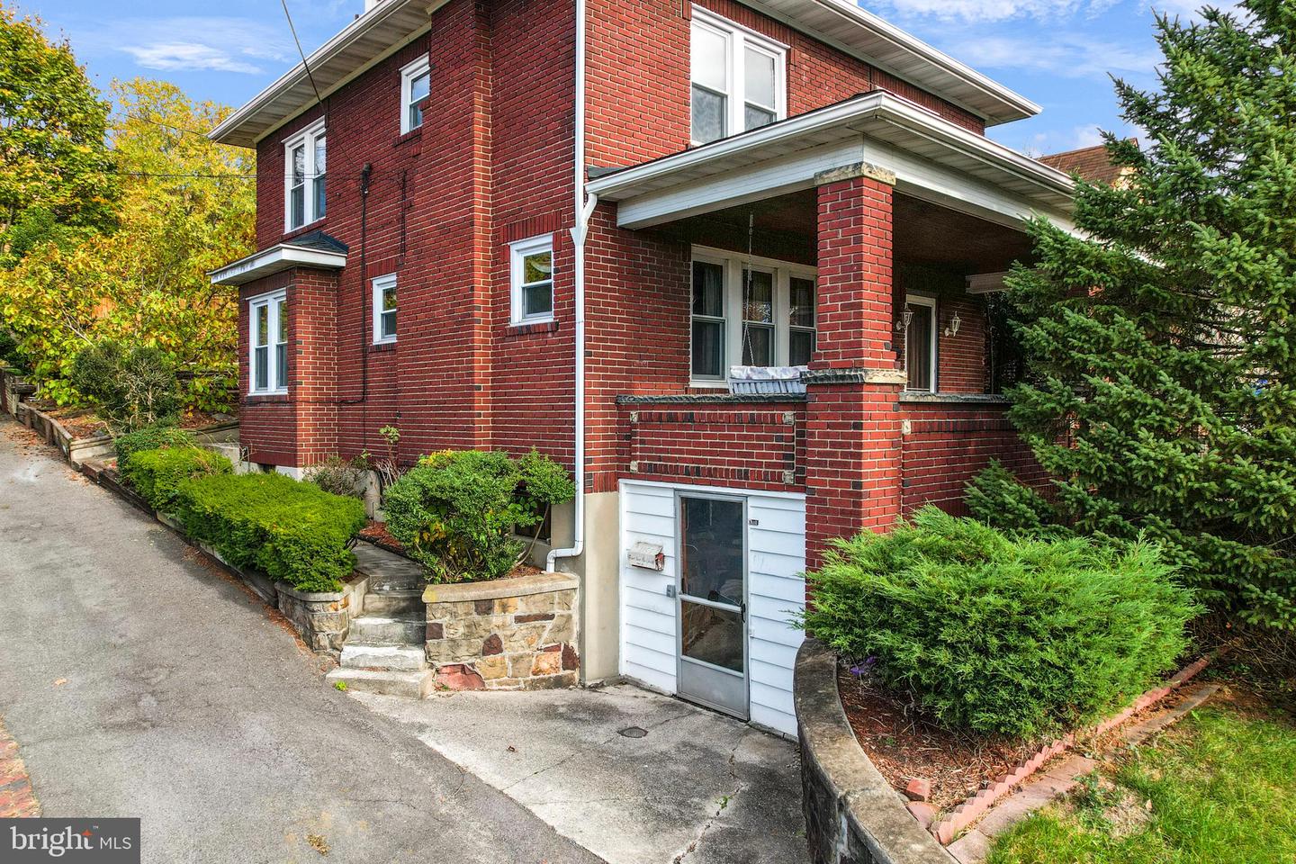 604 Kent Ave