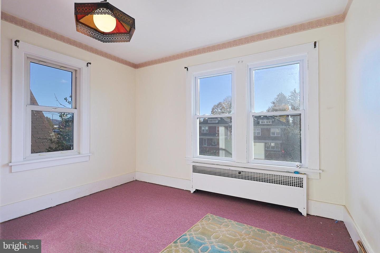 604 Kent Ave